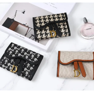 Retro European-American Long Women’s Wallet – Large Capacity D-Buckle Clutch Multi-Function Purse