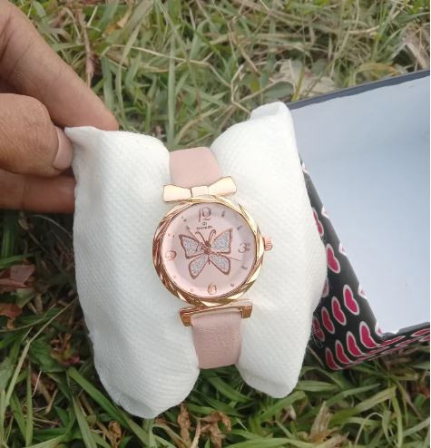 Buterfly Fashionable Watch For Women+Box - Watch For Women